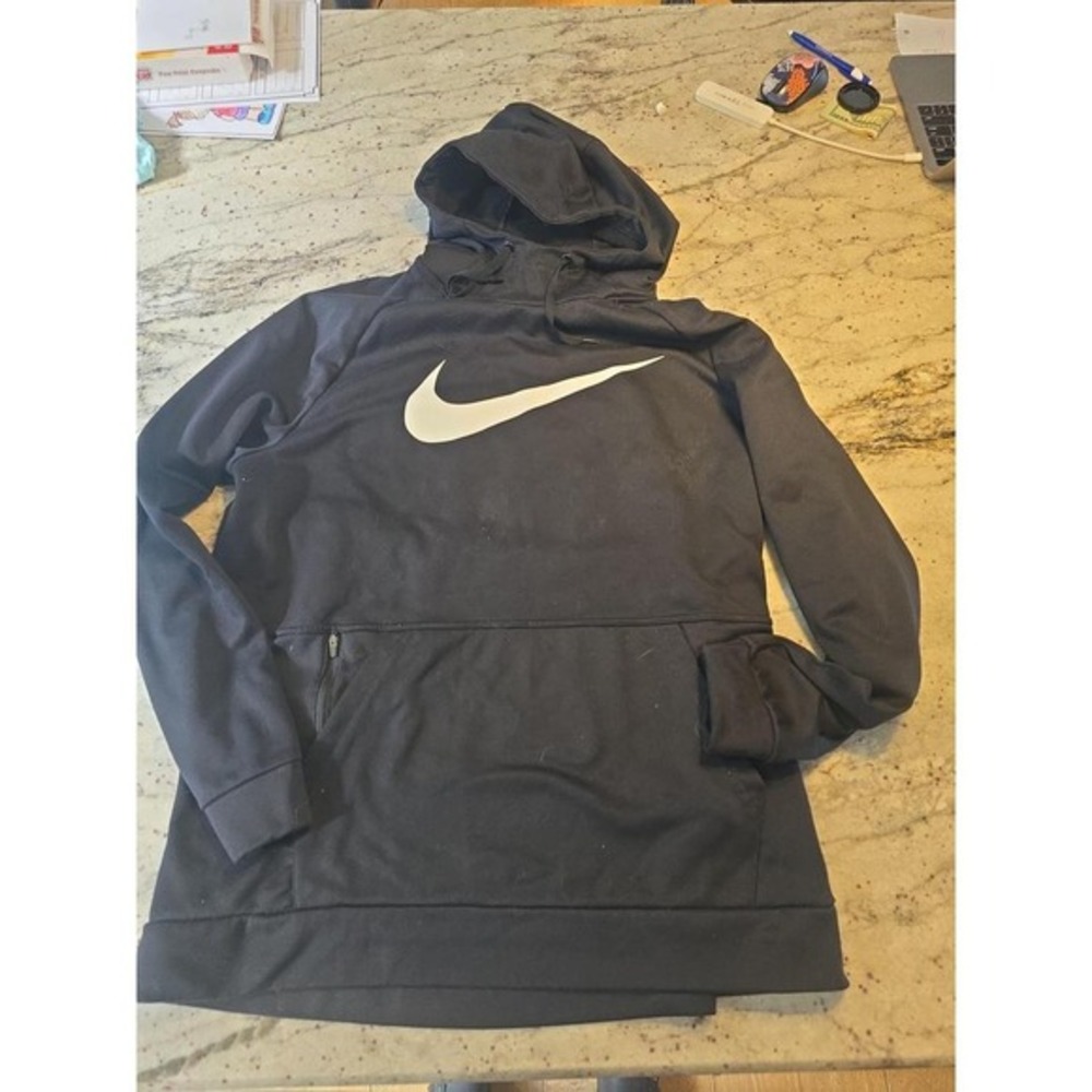Nike Hoodie black men's xl never been wornNike Hoodie black men's xl never been